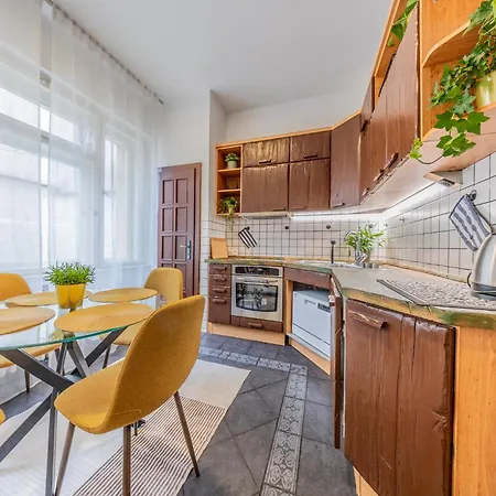 The Heart Of The * Pozsony